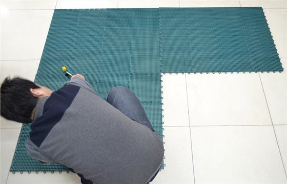 室外专用悬浮拼装地板的安装方法和说明10
