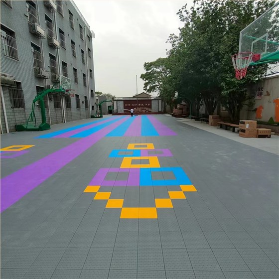 悬浮拼装地板