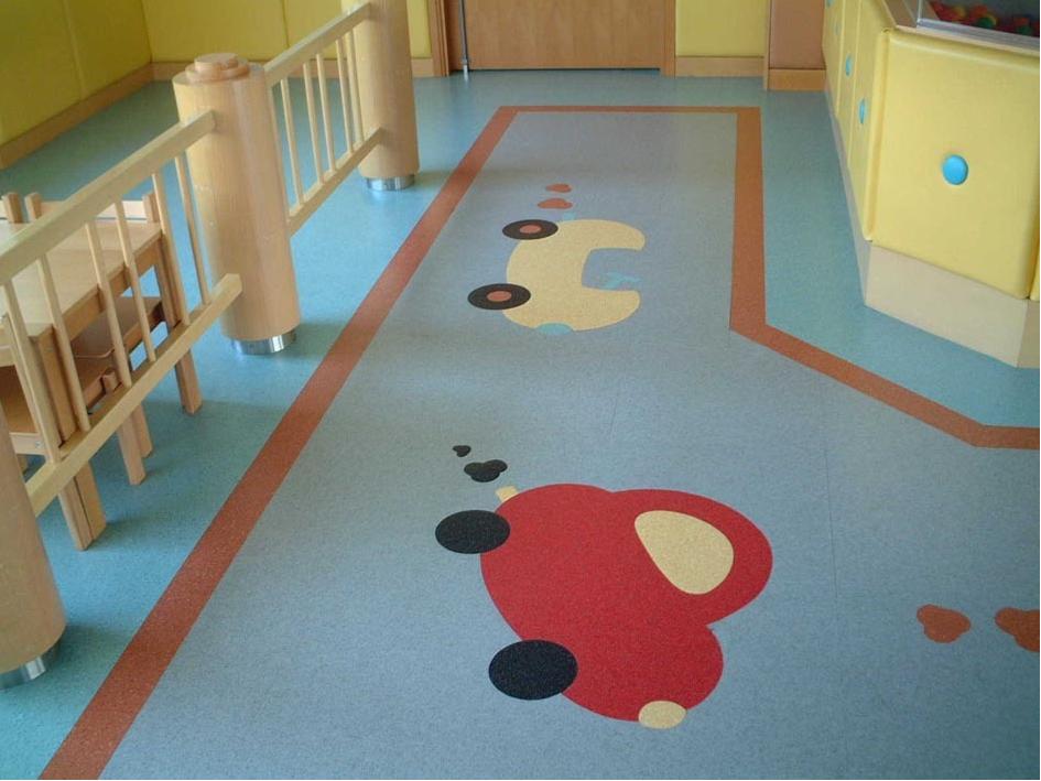 儿童医院的优质地板，缓解孩子的哭闹（2）