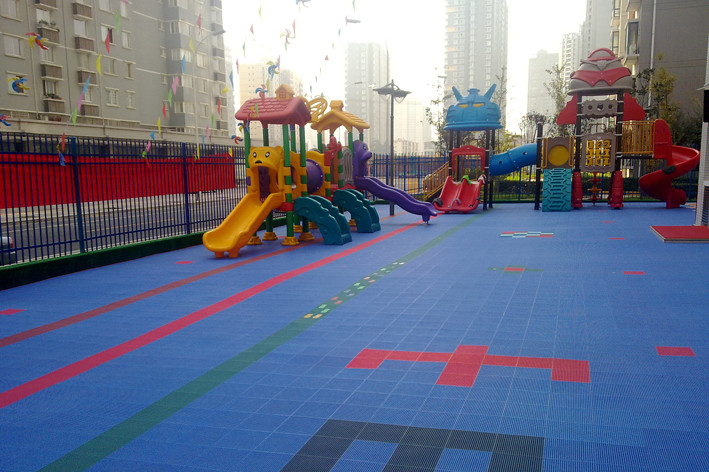 星润幼儿园悬浮拼装地板