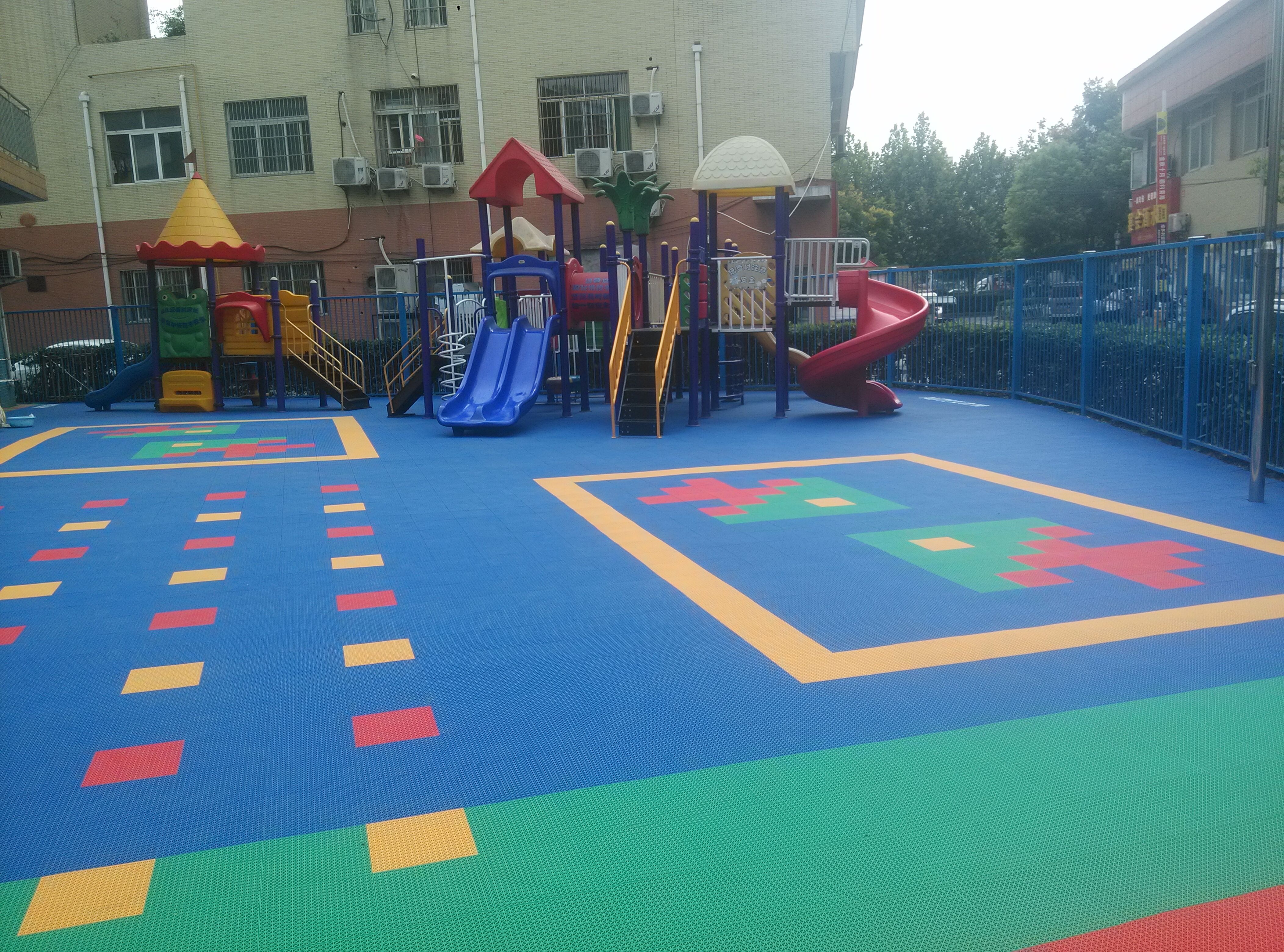 幼儿园 悬浮拼装地板