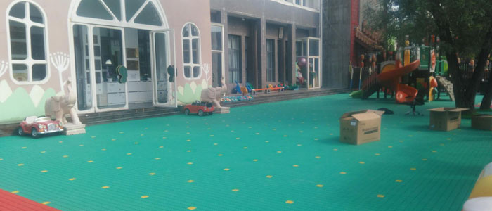 东方龙人国际幼儿园悬浮地板实景图
