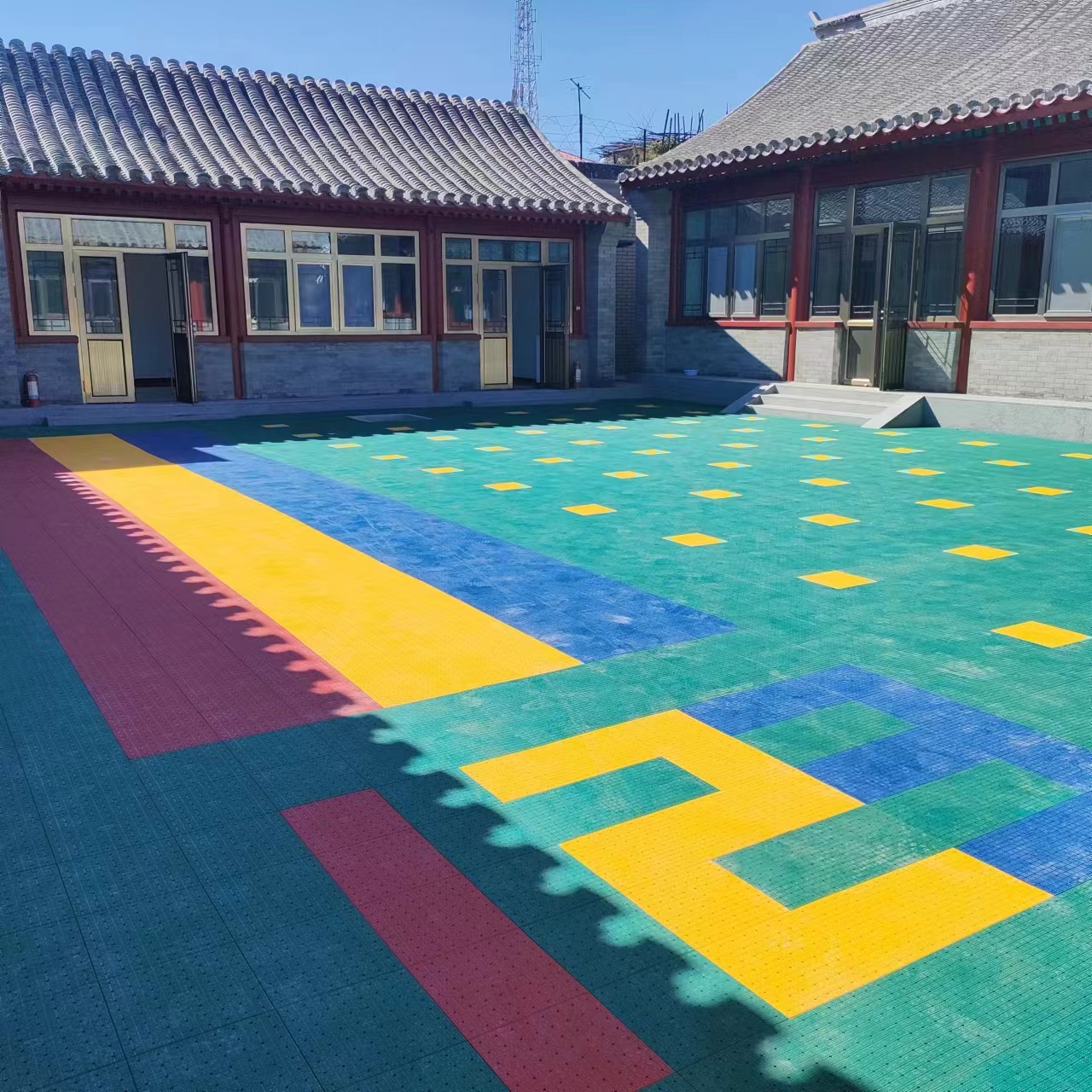 幼儿园焕新——西柳树井幼儿园铺装悬浮拼装地板啦！