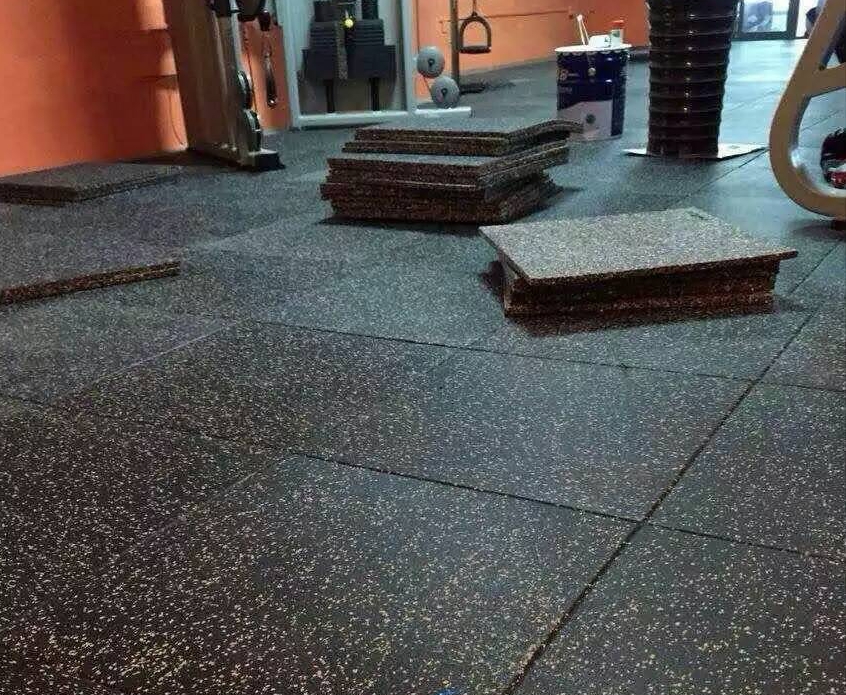健身房橡胶地垫