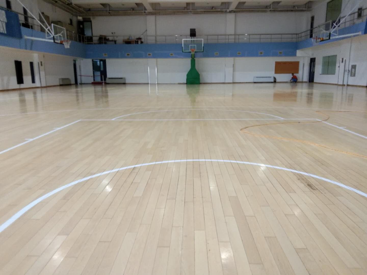 学校篮球场运动木地板